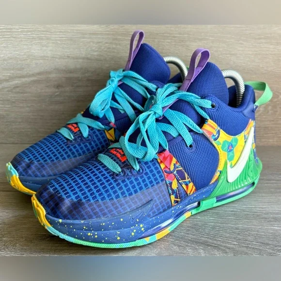 Nike LeBron Witness 7 Mid Kaleidoscope - DQ8650-400 Size 4.5Y - Picture 3 of 9